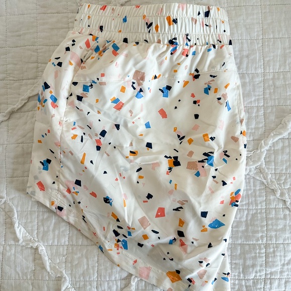 Patterned Running Shorts from Fabletics - Picture 4 of 4